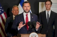 فانس يقود مفاوضات محتملة مع إيران وسط تحركات دبلوماسية جديدة