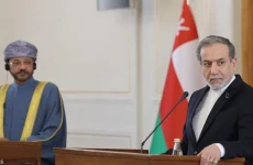 عُمان وإيران تبحثان "ممرا ملاحيا مؤقتا" عبر مضيق هرمز