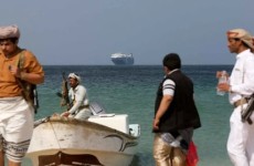 الحوثيون يستهدفون سفينة سعودية في البحر الأحمر