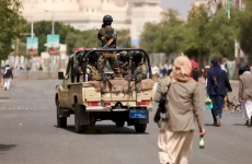 45 قتيلا وجريحا بهجمات للحوثيين على معسكرات حكومية في مأرب وحضرموت