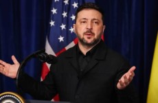 زيلينسكي يقترح وقفاً لإطلاق النار مع روسيا أثناء زيارة مبعوثي ترامب