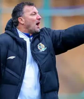 الفيصلي الأردني يعلن إقالة جهازه الفني بقيادة دينيس كوريتش