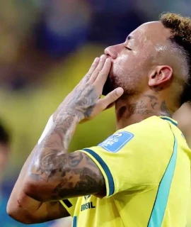 نيمار يدخل في نوبة بكاء بعد ظهوره الأول مع البرازيل (فيديو)