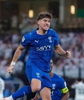 غلطة سراي يحسم صفقة نجم الهلال السعودي