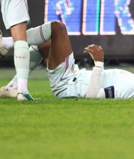 ريال مدريد يكشف تفاصيل إصابة مبابي بعد عودته من معسكر فرنسا