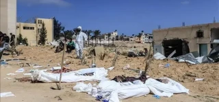 الاحتلال يحتجز جثامين 99 شهيدًا من الأسرى