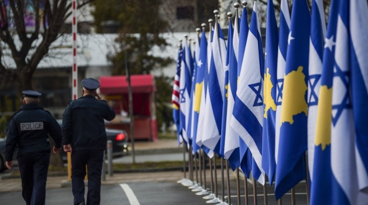 2b532e04-d144-4077-aee8-677bfe665292