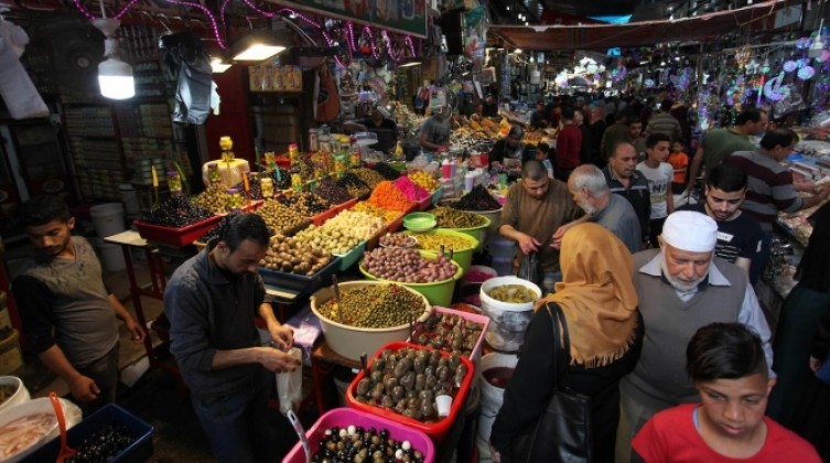 أسعار الخضروات والفواكه واللحوم في أسواق غزة الخميس