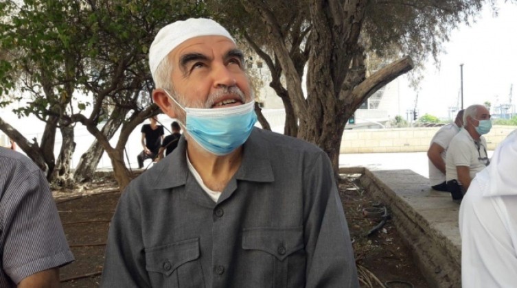 الشيخ صلاح: الاحتلال يستهدف المقدسيين كونهم الحاضنة اليومية للأقصى