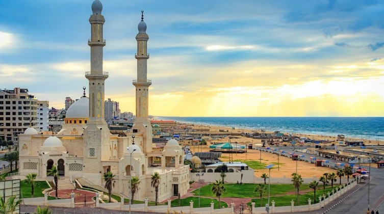 قائمة بأسماء الخطباء خطبة الجمعة في جميع مساجد غزة