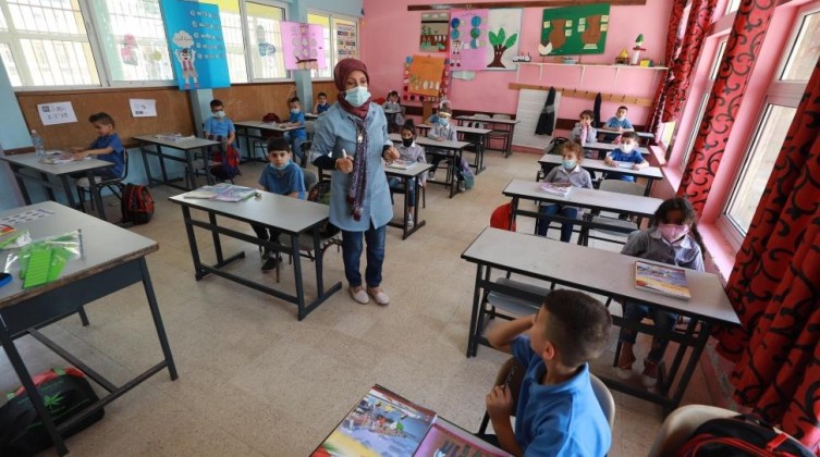 1228369425-1602495046