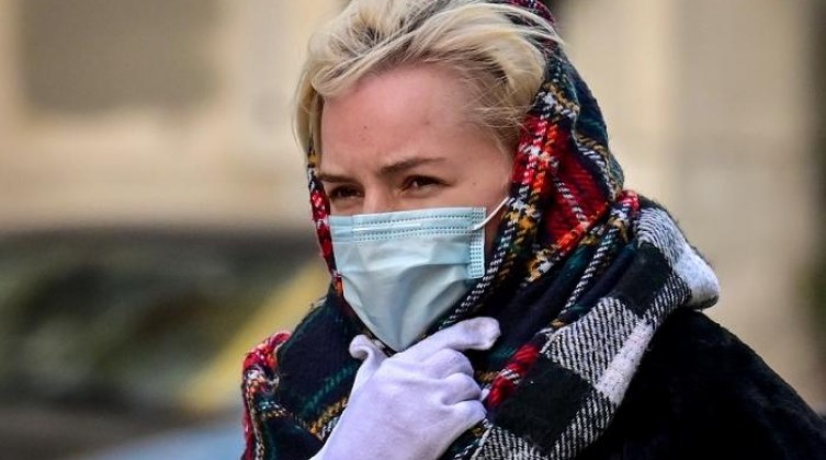 78-003001-usa-women-coronavirus_700x400