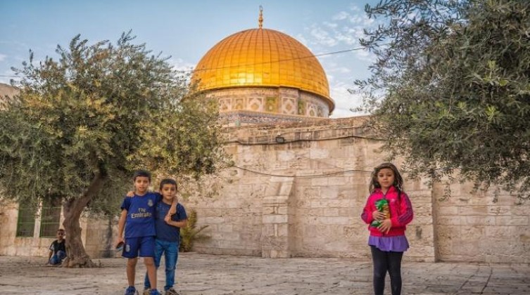 85-220510-prophets-pictures-achieve-peace_700x400