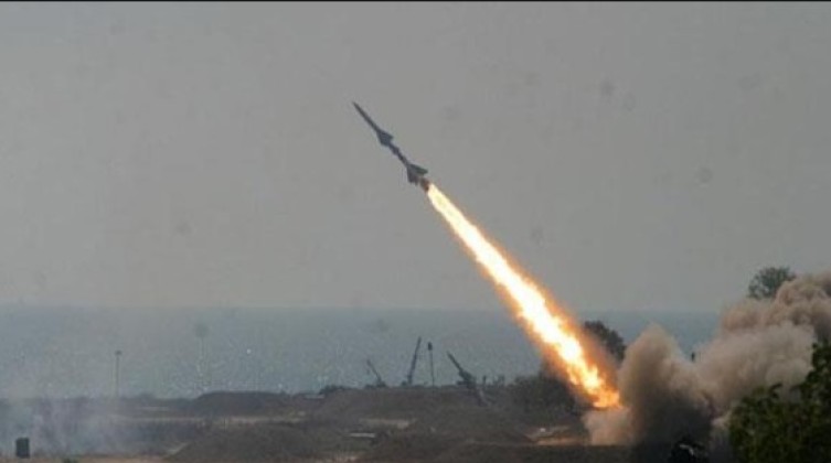 صحيفة: الصاروخ الذي أُطلق قبل شهر من غزة على شاطئ تل أبيب كان "متعمداً"