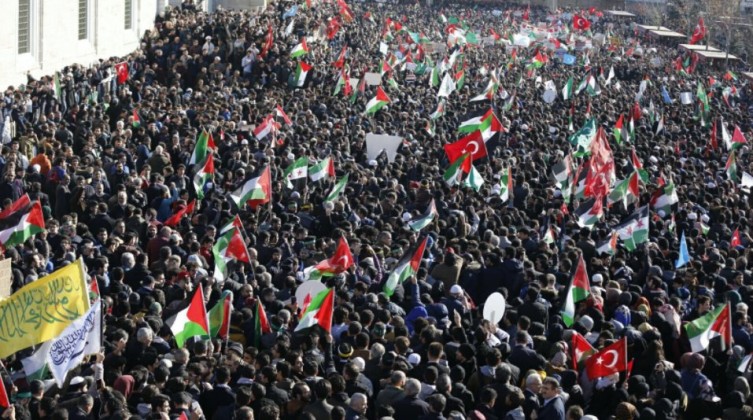 61a325e9565bef936579d68696d3692c