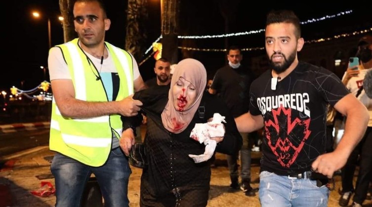 اعتداء-الاحتلال-على-الفلسطينين-في-المسجد-الاقصى-19