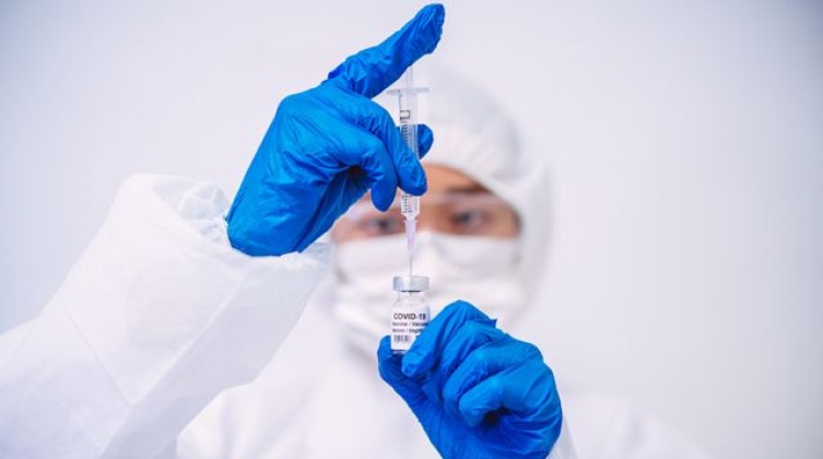 _115368367_vaccine2