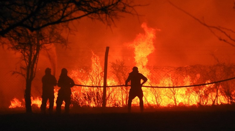 Fire burns in San Antonio de Arredondo, in Cordoba province