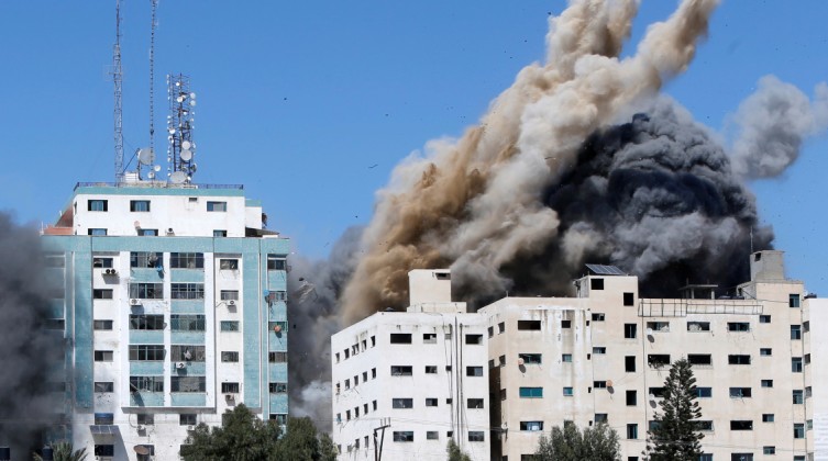 Gaza tower housing AP, Al Jazeera collapses after missile strike in Gaza city