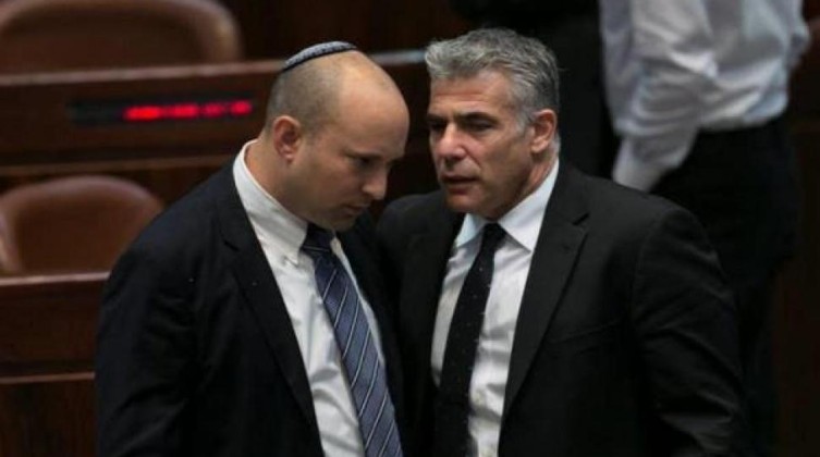 " بينيت " يهدد حماس بالضرب بالقوة حال اخترقت وقف اطلاق النار .