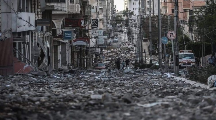 مصر تعد بإعادة بناء الأبراج في غزة ودراسة إنشاء جسور وكباري