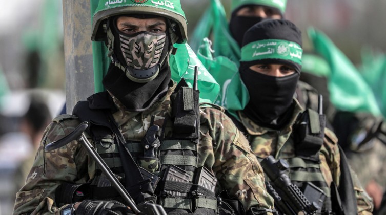 Fighters of Ezz al-Din al-Qassam brigades parade in Gaza