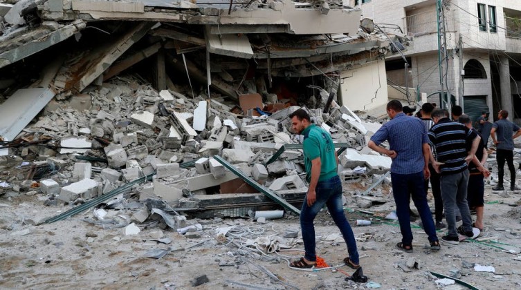 الأشغال بغزة توضح آلية صرف المنحة القطرية لمتضرري العدوان الأخير