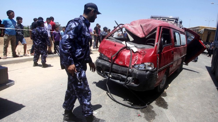 وفاة شاب وإصابة آخرين بحادث سير جنوب الخليل