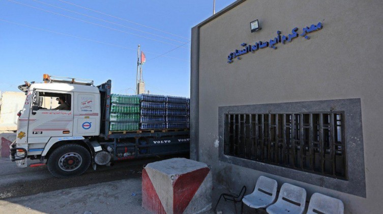 الاحتلال يخفف الحصار عن غزة ويربطه باستمرار الهدوء