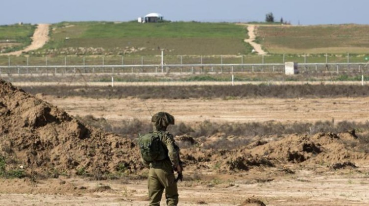 صحيفة: السياسة الإسرائيلية بالنسبة لغزة حاليًا تقوم على كسب الوقت