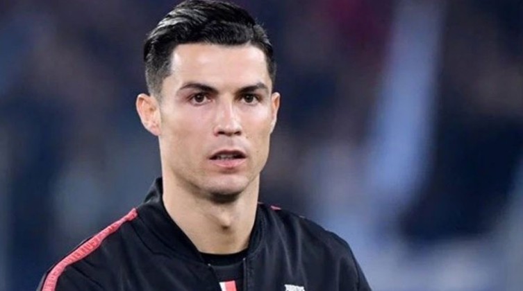 رونالدو يعلن رسميا التوصل لإتفاق مع مانشستر يونايتد