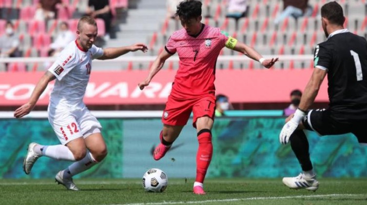 163-193432-match-day-lebanon-korea-republic_700x400