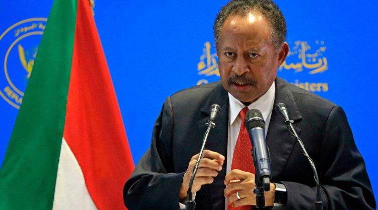 السودان: مبعوث الأمم المتحدة : حمدوك بخير لكنه تحت الإقامة الجبرية