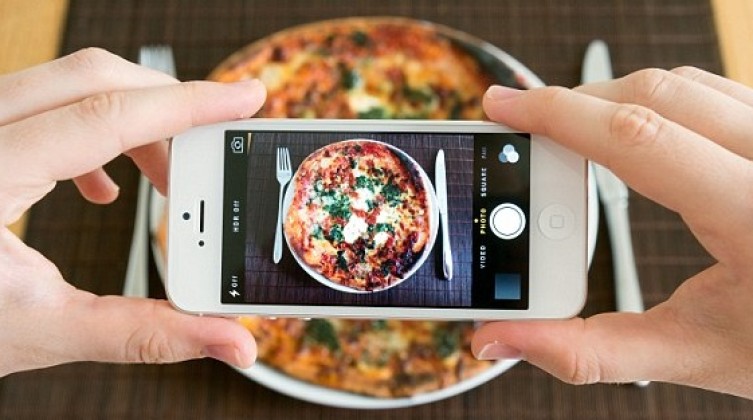ILLEGAL-upload-pictures-meals-Instagram-Germany