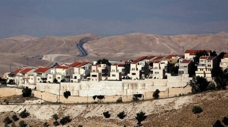 الاحتلال يصادق على مخططات استيطانية جديدة في الضفة و القدس