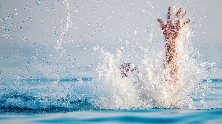 Person,Drowns,In,The,Sea