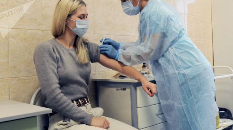 شركة فالنيفا: 3 جرعات من هذا لقاح تبطل مفعول المتحور "أوميكرون"