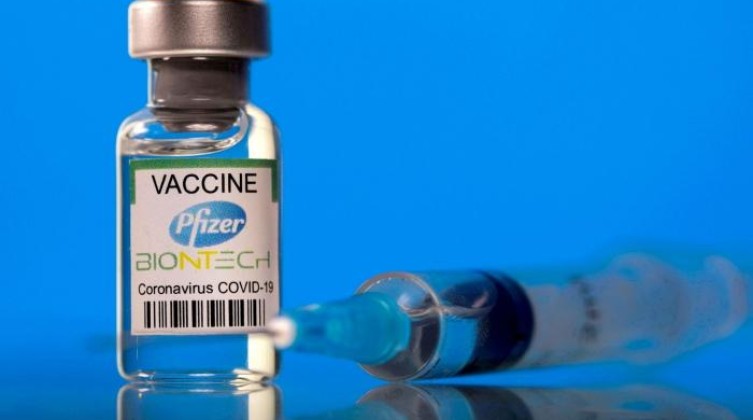 127-232340-study-effectiveness-pfizer-against-omicron-23_700x400