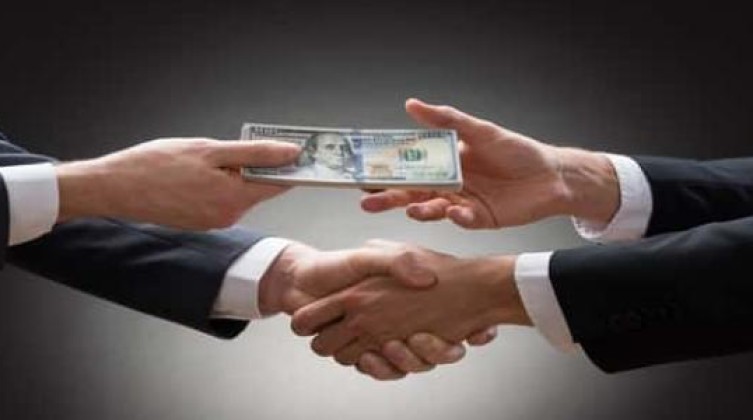 أسباب_التعامل_بالرشوة