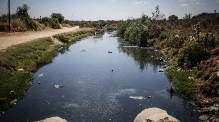 وقامت الوزارة بتوجيه النصائح والارشادات التالية للمواطنين: