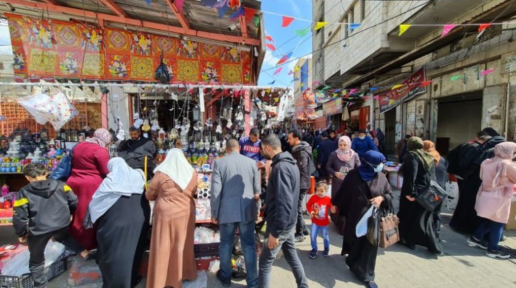 133-215626-ramadan-gaza-zinat-active-corona-3