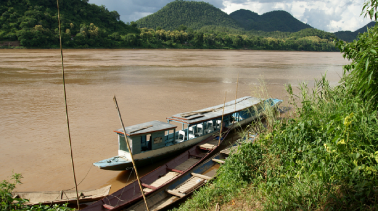 غرق 13 مواطن وفقد أربعة أخرون في فيتنام