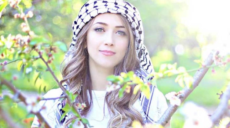 آمنة أبو دلال