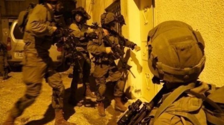 جيش الاحتلال يعتقل أسرى محررين ومطاردين