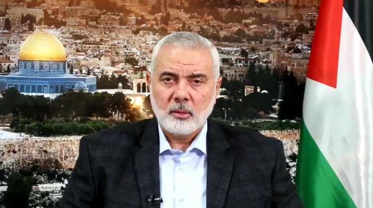 "هنية" يُهاتف وليد العمري معزيًا استشهاد الصحفية "شيرين أبو عاقلة"