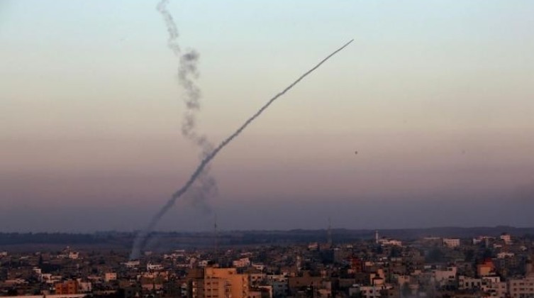 صاروخًا-تجريبيًا-من-قطاع-غزة