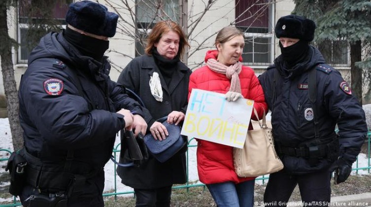 "ألمانيا" تعارض الحصول على قرض أوروبي لإعادة إعمار أوكرانيا