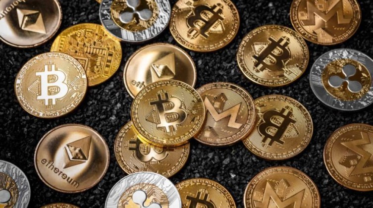 stack-of-cryptocurrencies-scaled