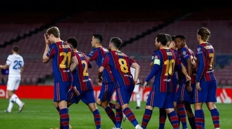 القنوات-المفتوحة-الناقلة-لمباراة-برشلونة-ودينامو-كييف-