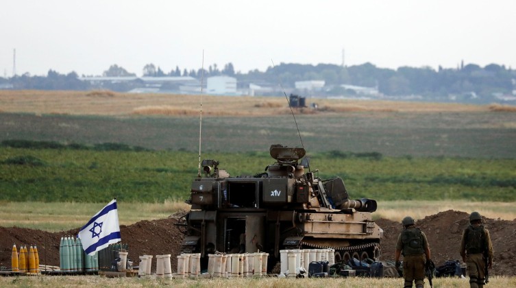 الاحتلال يطلق النار صوب أراضي المواطنين وسط قطاع غزة